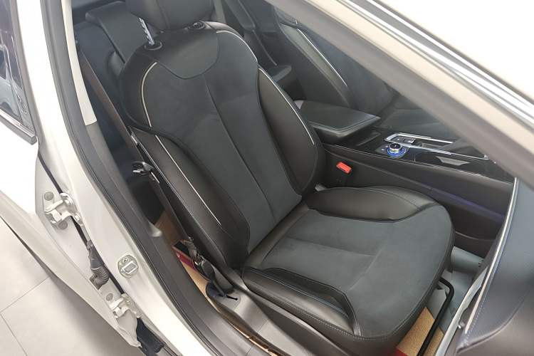 Used Buick Velite 6 2022 Connected Smart PLUS Right Front Seat