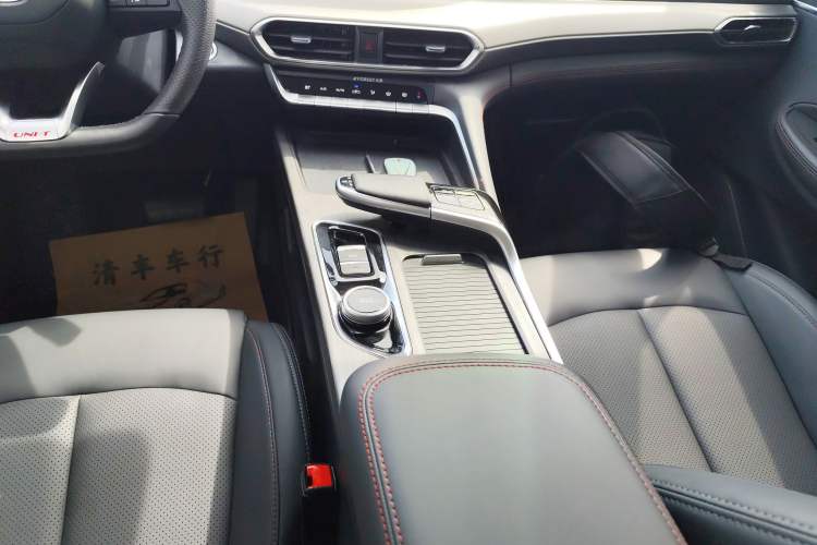 Used CHANGAN UNI-T 2020 1.5T Flagship Version Gear Lever