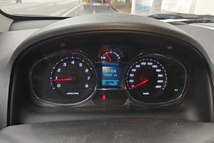 Used Chevrolet Captiva 2015 2.4L Two-Wheel Drive Urban Version 5 Seats