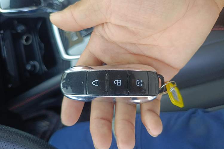 Used Dongfeng Fengon 580 2021 Revised ☆ Star Edition 1.5T Automatic Luxury Version