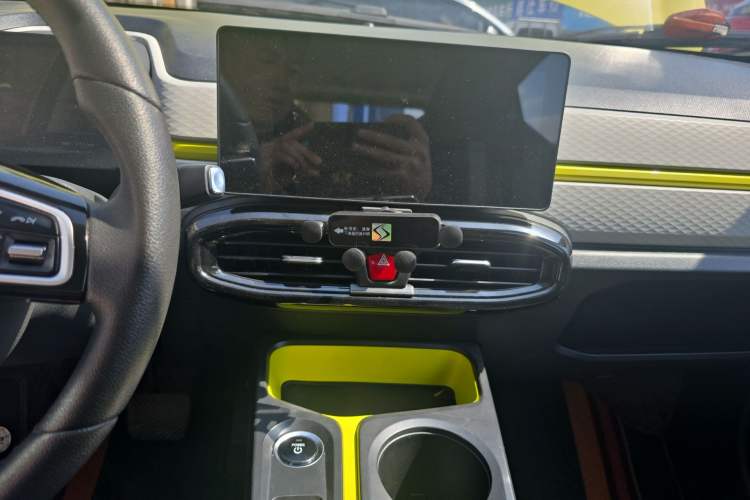 Used SOL E10X 2021 302 km Range Fashion Edition 31.4 kWh