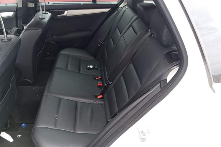 Used Mercedes-Benz C-Class 2011 C 200 Fashion Travel Edition
