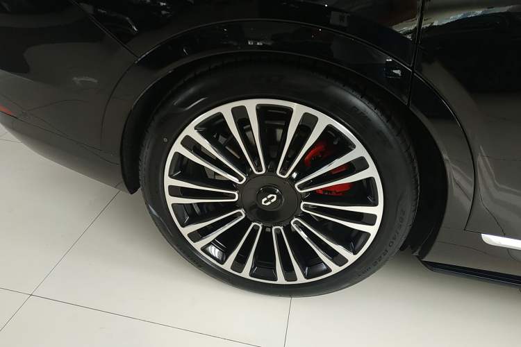 Used Hima AITO M9 2024 Range-Extended Max Edition 42 kWh 6-Seater Version