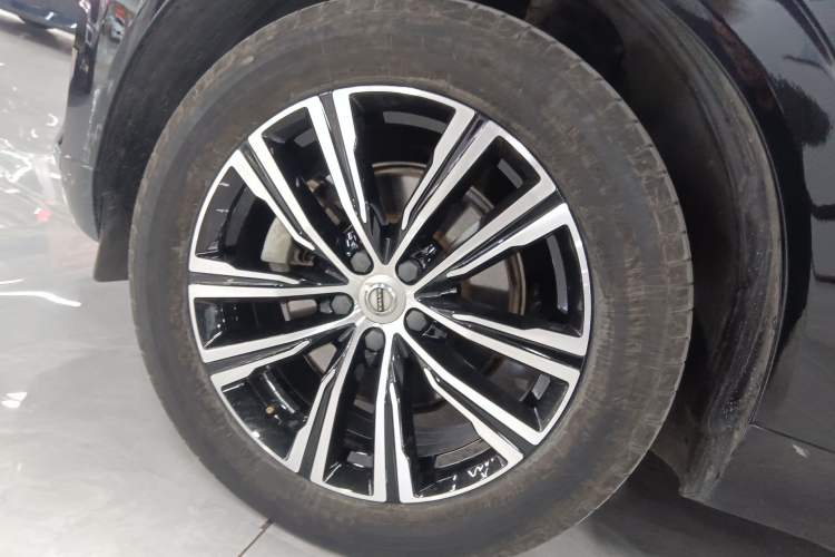 Used Volvo XC60 2022 B5 4x4 Smart Luxury Edition