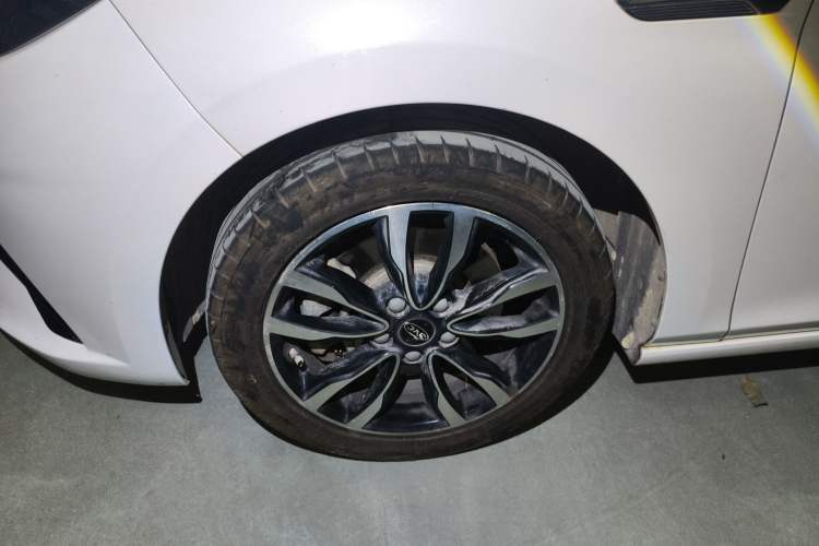 Used JAC Group J7 2020 1.5T Manual Elite Edition Left Front Wheel Hub