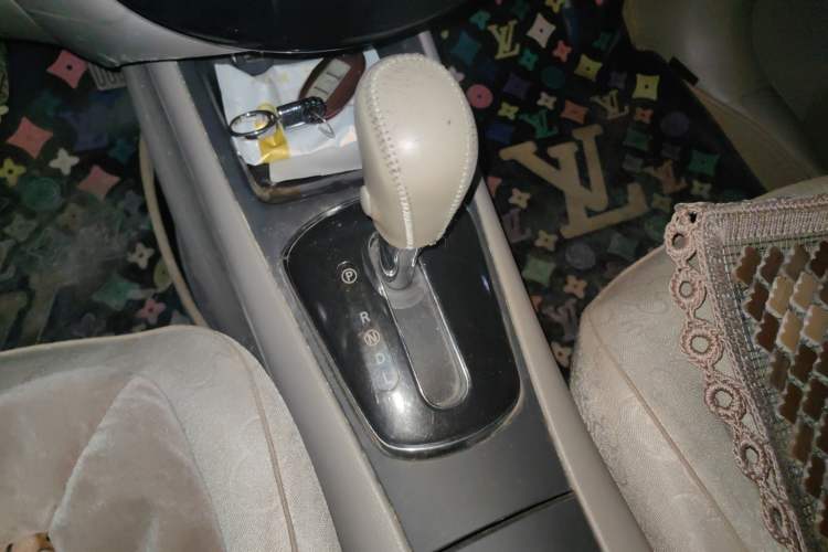 Used Nissan Tiida 2013 1.6L CVT Cool Cafe Edition