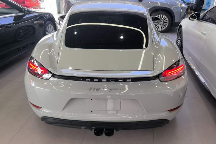Used Porsche 718 2022 Cayman 2.0T
