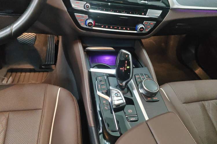 Used BMW 5 Series New Energy 2022 Second Facelift 535Le M Sport Package
