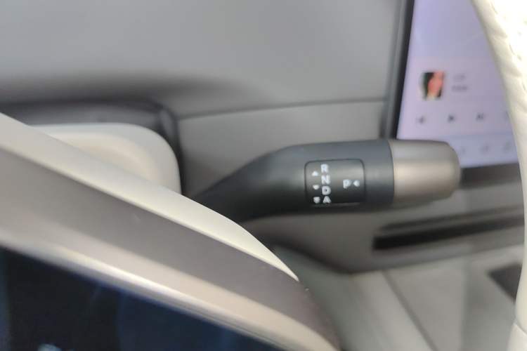 Used Li Auto i6 2025 Model Two-Wheel-Drive Standard Type
