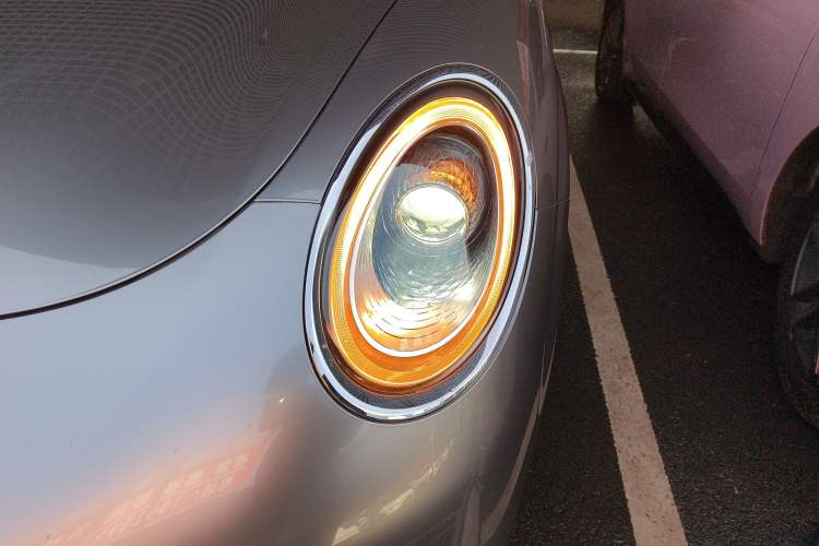 Used ORA Lightning Cat 2022 555 km Luxury Edition
