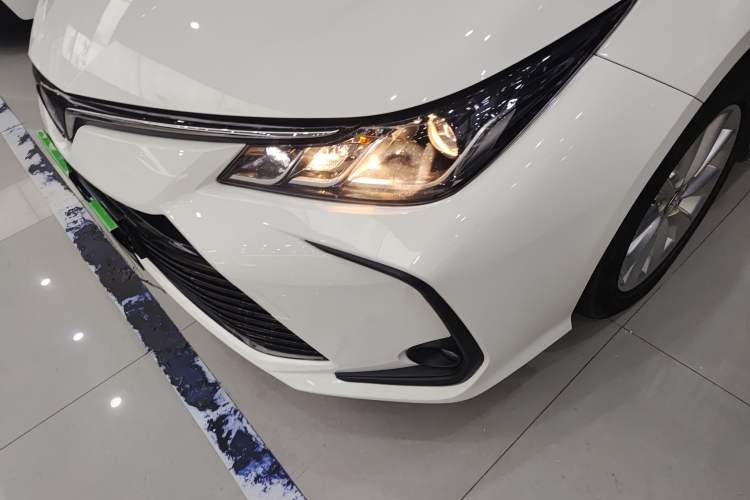 Used Toyota Corolla 2021 Dual-Motor 1.8L E-CVT Elite Edition
