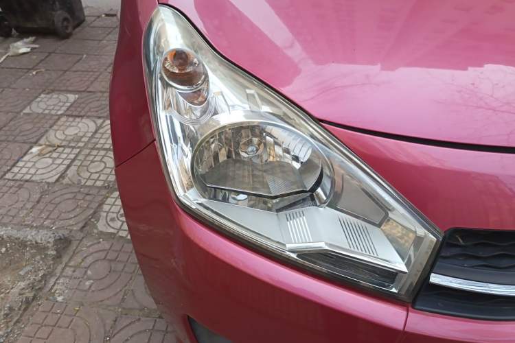 Used Suzuki Alto 2013 1.0L Automatic Luxury Model Right Front Headlight