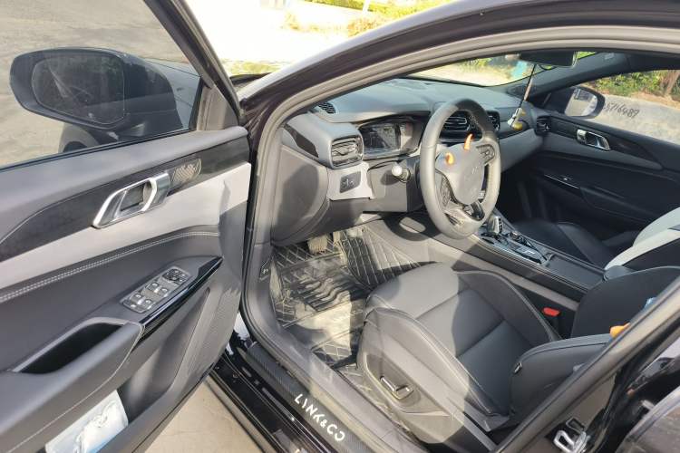 Used Lynk & Co 02 2022 2.0T DCT Shine Plus Driver Seat