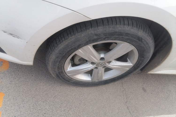 Used Volkswagen Lavida 2017 1.6L Manual Fashion Edition
