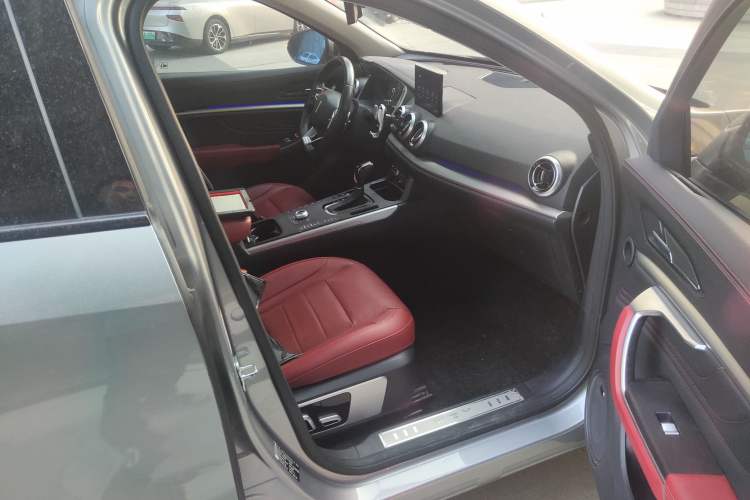 Used Wey VV5 2019 Upgraded Model 2.0T Two-Wheel Drive Flagship Version China V Standard