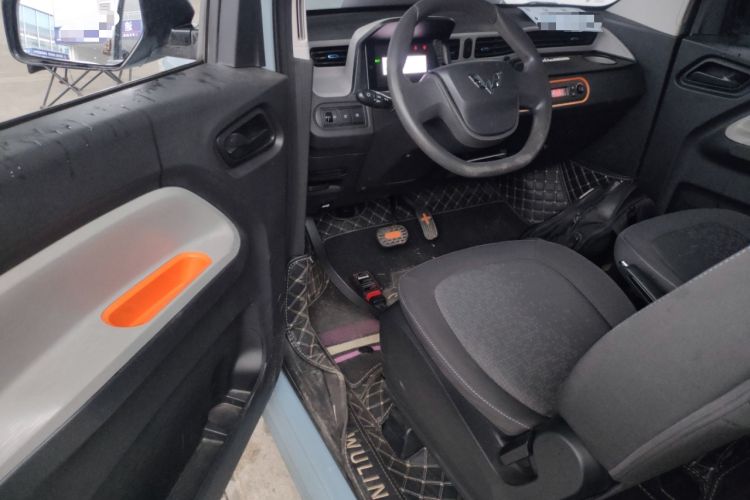Used Wuling Hongguang MINIEV 2022 Easy Version Lithium Iron Phosphate Driver Seat