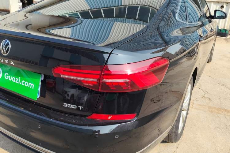 Used Volkswagen Passat 2020 Facelift 330TSI Elite Edition China VI Standard
