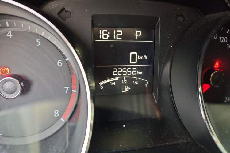 Used Volkswagen C-TREK 2020 1.5L Automatic Comfort Model Odometer Close Up