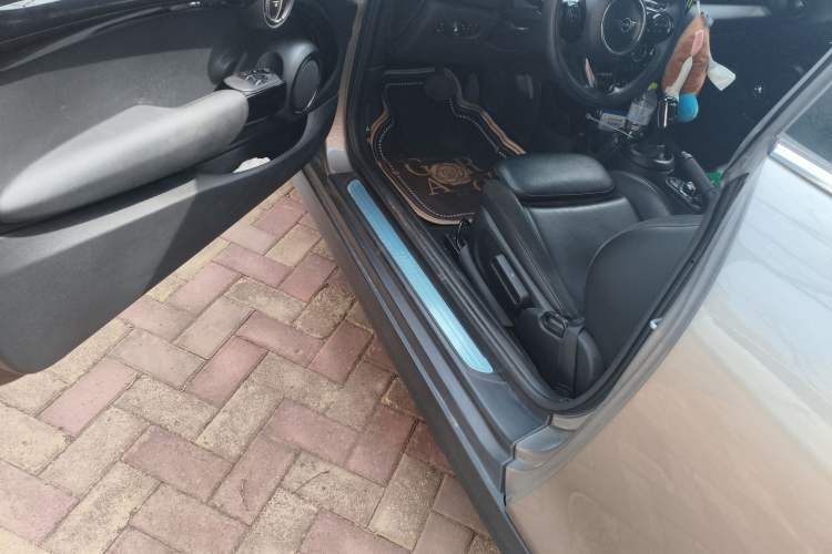 Used MINI 2021 1.5T COOPER Artist