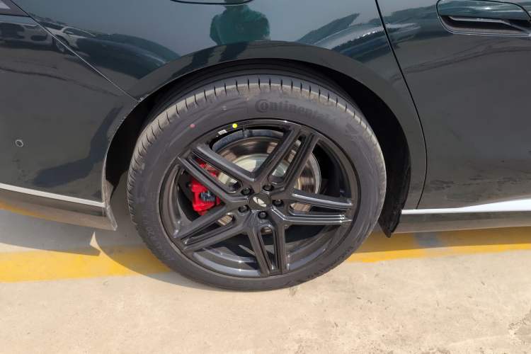 Used Chery Fulwin A9L 2025 Model, Four-Wheel Drive High-Energy Peak Edition Right Rear Wheel Hub