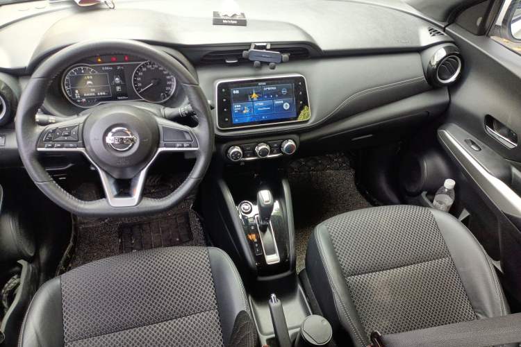 Used Nissan Kicks 2018 1.5L CVT Smart Connect Luxury Edition
