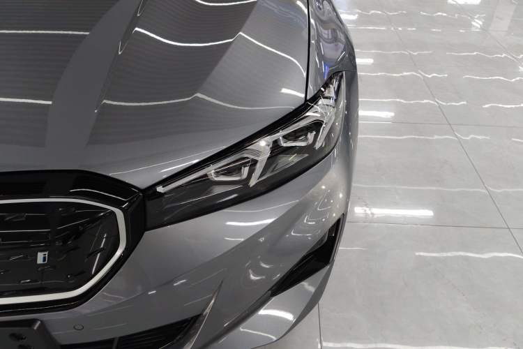 Used BMW i3 2024 eDrive 40 L Midnight Edition
