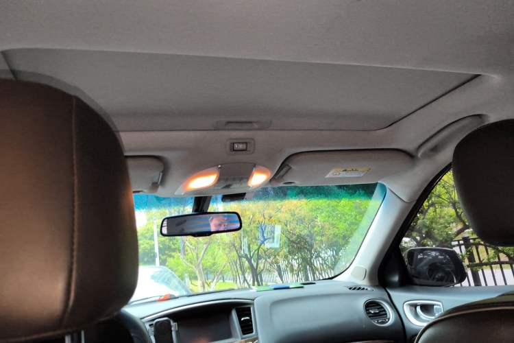 Used Infiniti QX60 2016 2.5 S/C Hybrid Two-Wheel-Drive Excellence Edition China V Standard Headliner