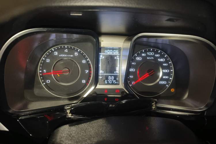 Used DORCEN G60 2019 1.6L Manual Elite Model China V Standard
