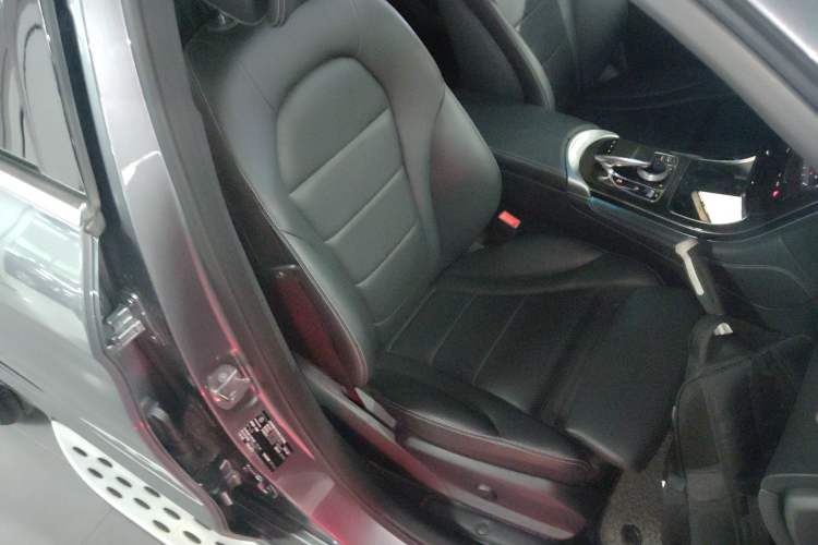 Used Mercedes-Benz GLC 2019 Facelift GLC 260 L 4MATIC Luxury Model Right Front Seat