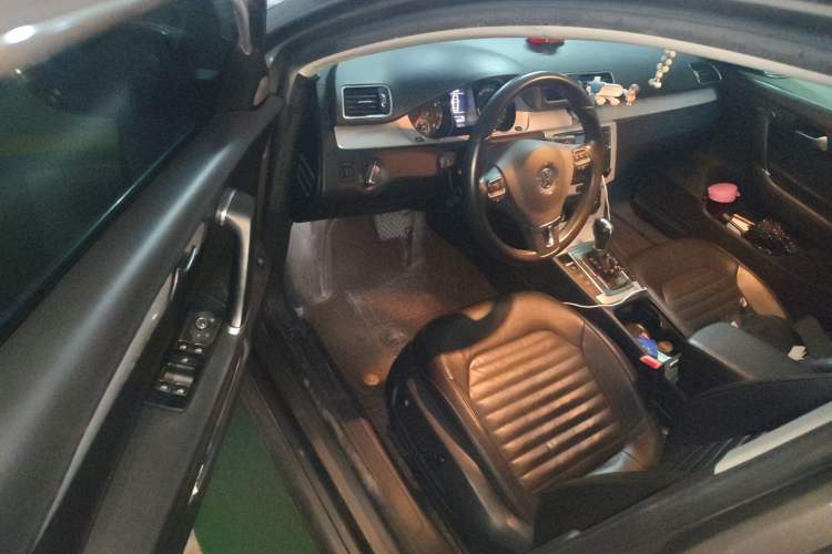 Used Volkswagen Magotan 2016 1.8TSI Smart Comfort Model Driver Seat