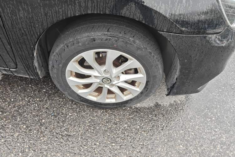 Used Nissan Sylphy 2016 1.6 XL CVT Luxury Edition Right Front Wheel Hub