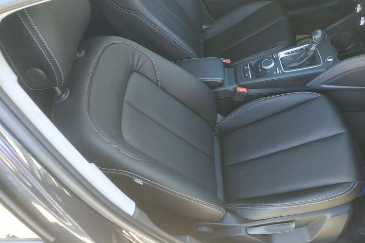 Used Audi Q2L 2018 35 TFSI Launch Exclusive Edition China V Right Front Seat