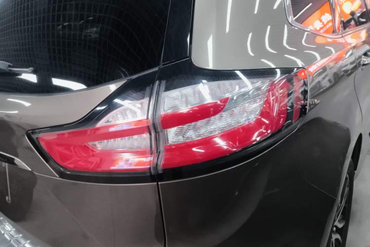 Used Ford Edge 2020 EcoBoost 245 Two-Wheel Drive Titanium 7-Seater
