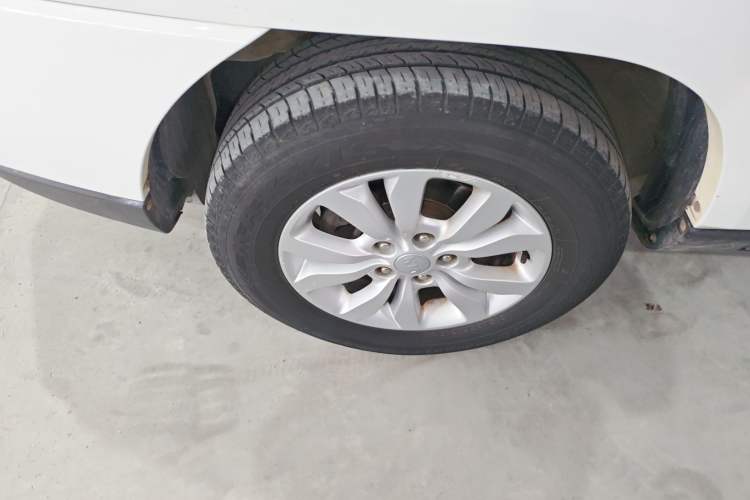 Used Kia Sportage 2013 2.0L Manual Two-Wheel Drive GL Trim