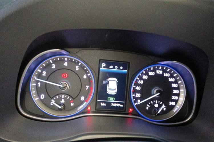 Used Hyundai ENCINO 2018 1.6T Dual-Clutch ZhiPao Edition China V Standard Instrument Cluster