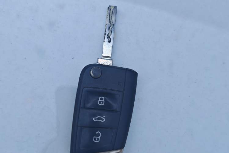 Used Volkswagen Lavida 2018 1.5L Automatic Fashion Edition China V Standard Interior 1