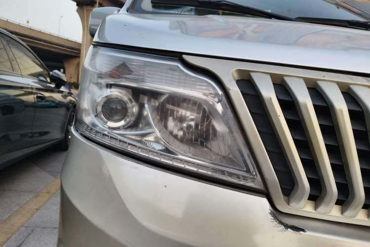 Used CHANGAN KAICHENG Ruixing M80 2018 1.5L Base Model Van Semi-Blind Window Flat Roof Rear-Hinged Doors 4G15S