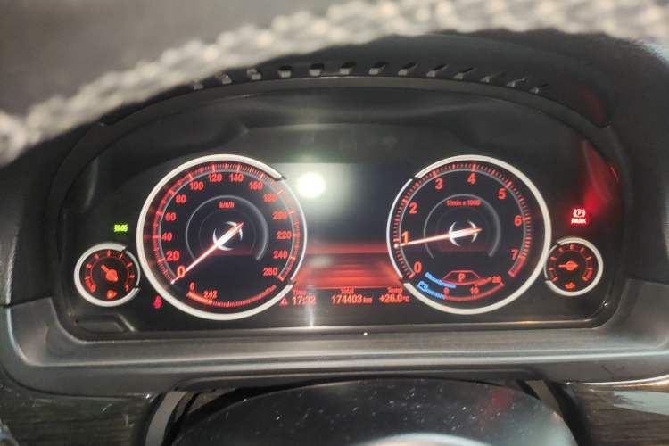 Used BMW 5 Series 2014 525Li Luxury Design Package