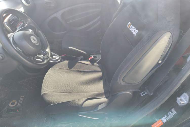 Used smart fortwo 2018 1.0L 52kW Hardtop Dynamic Version China V