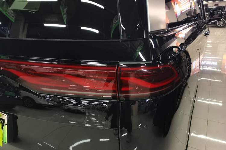 Used BYD Xia 2025 DM-i 1.5T 180km Beyond Edition Exterior 3