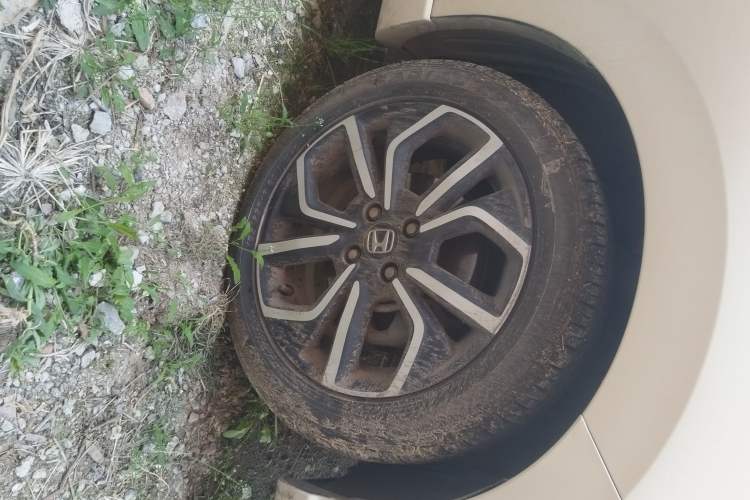 Used Honda LIFE 2021 1.5L CVT SPORT Heartbeat Edition Right Front Wheel Hub