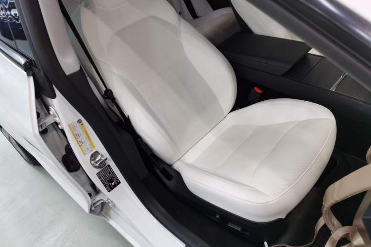 Used Tesla Model 3 2023 Long-Range All-Wheel-Drive Version