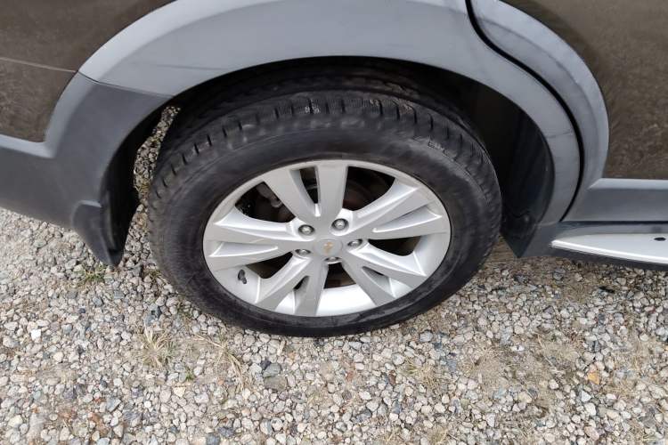 Used Chevrolet Captiva 2015 2.4L 4x4 Flagship Edition 7-Seater
