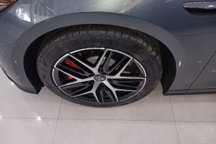 Used BYD Han L 2025 DM-p Four-Wheel-Drive LiDAR Flagship Model
