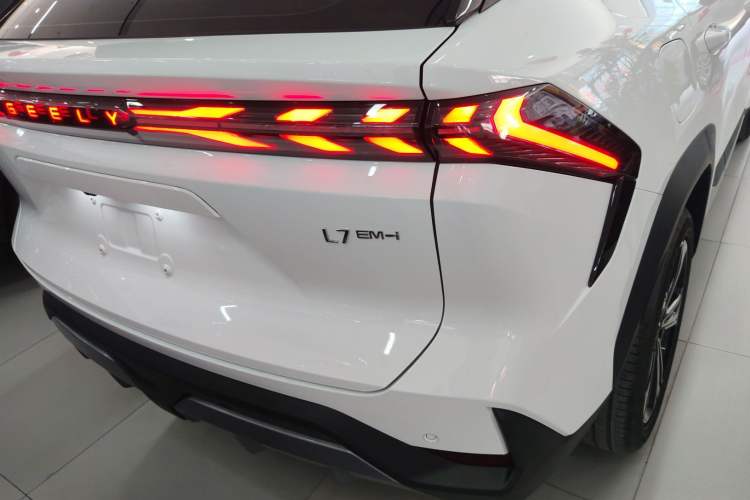 Used Geely Galaxy L7 2025 EM-i 115km Exploration+ Edition
