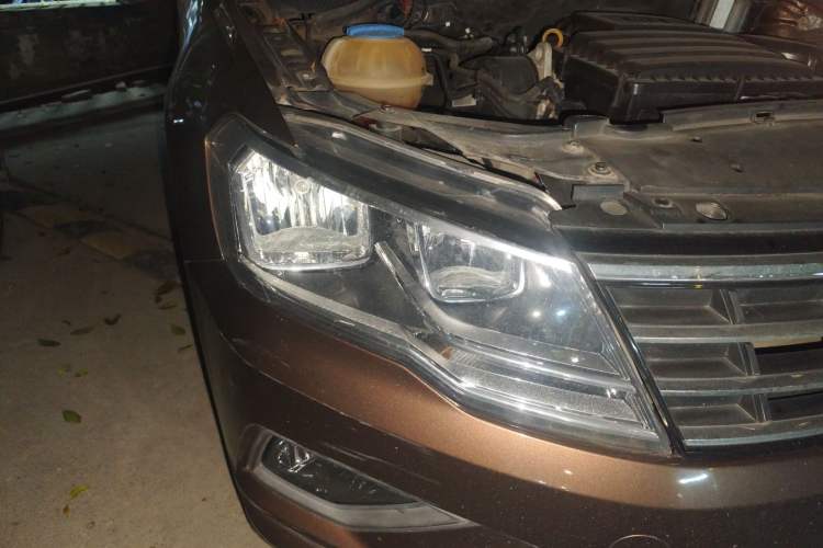 Used Volkswagen Jetta 2017 1.5L Automatic Comfort Model Right Front Headlight