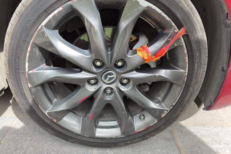 Used Mazda 3 Axela 2014 Sedan 2.0L Automatic Sport Model
