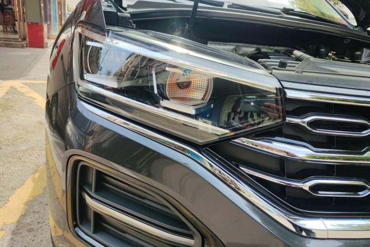 Used Volkswagen Tayron 2022 280TSI Two-Wheel Drive Luxury Smart Connectivity Version