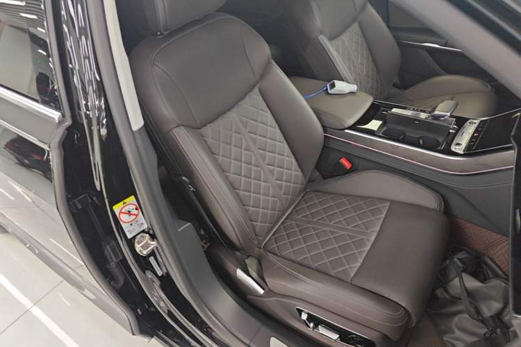 Used Audi A8 2024 A8L 50 TFSI quattro Prestige Edition
