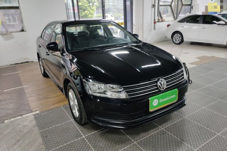 Used Volkswagen Lavida 2015 1.6L Manual Fashion Edition